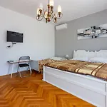 Rustikales Nur 200 Meter Zum Mit Meerblick, Privatparkplatz 아파트