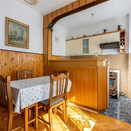 Rustikales Nur 200 Meter Zum Mit Meerblick, Privatparkplatz Apartament *