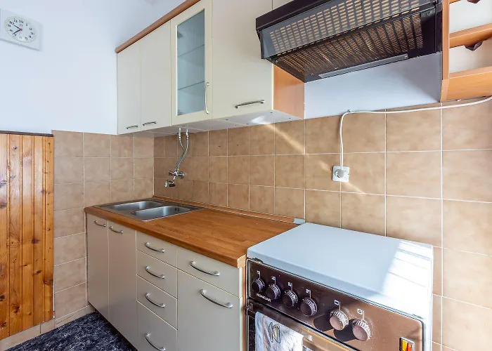 Rustikales Nur 200 Meter Zum Mit Meerblick, Privatparkplatz Apartmán *