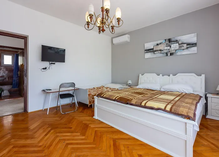 Rustikales Nur 200 Meter Zum Mit Meerblick, Privatparkplatz Apartmán