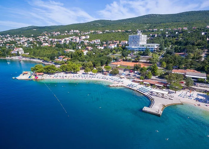 Rustikales Nur 200 Meter Zum Mit Meerblick, Privatparkplatz Dramalj